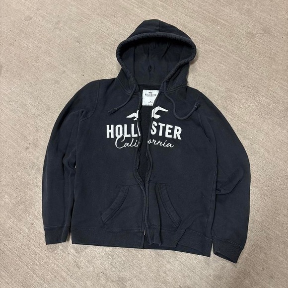 Hollister Co. Tops - Hollister black zip up hoodie Size Medium